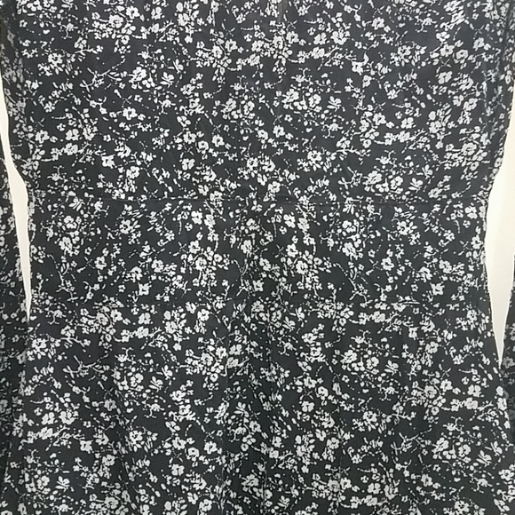 Poppy Long Sleeves Floral Dress - Picture 7 of 8